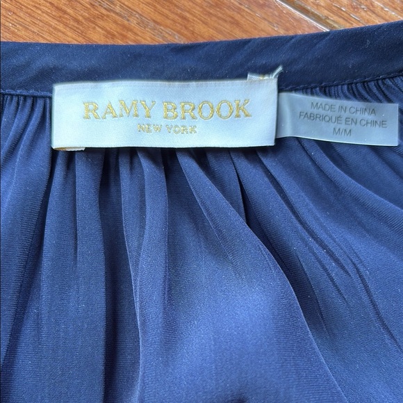 Ramy Brook Navy Blouse with Gold Details and Pleated Sleeves. Size M. - Picture 2 of 9